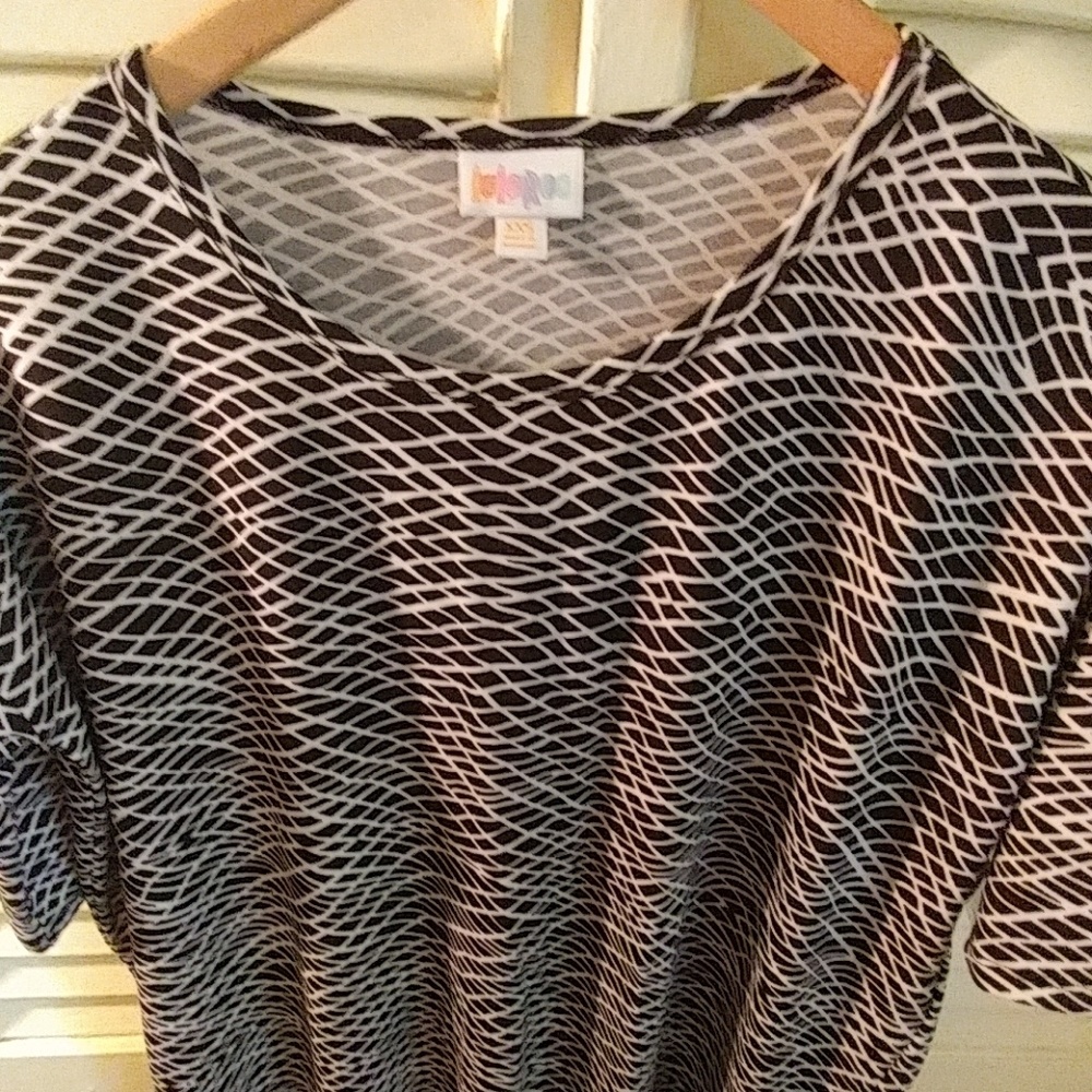LuLaRoe Irma Top